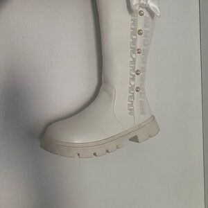 White Knee-High Winter Boots with Rugged Sole